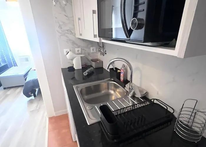 Apartment T1 Confortable A Ajuda - Proche Belem, Tram, Bus,centre *