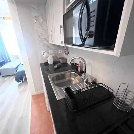 Apartament T1 Confortable A Ajuda - Proche Belem, Tram, Bus,centre *