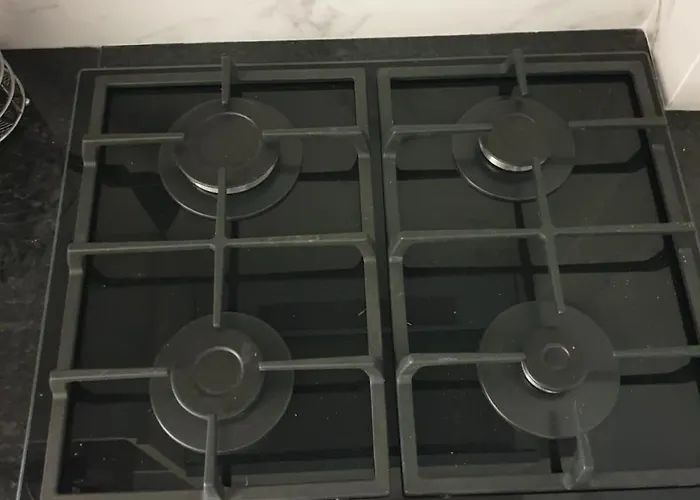 T1 Confortable A Ajuda - Proche Belem, Tram, Bus,centre Διαμέρισμα *