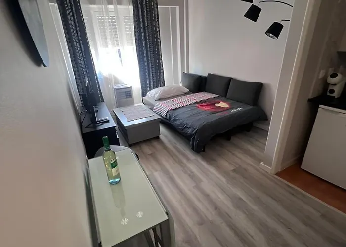 T1 Confortable A Ajuda - Proche Belem, Tram, Bus,centre Διαμέρισμα