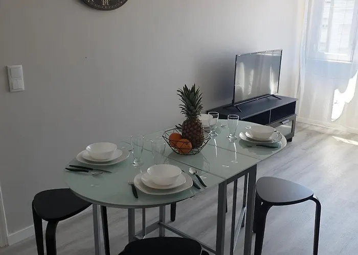 T1 Confortable A Ajuda - Proche Belem, Tram, Bus,centre Διαμέρισμα